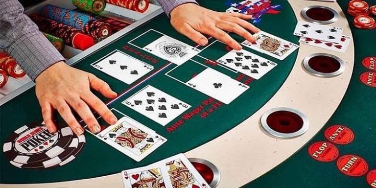 Insider’s Guide: Secrets to Playing Poker at PH444